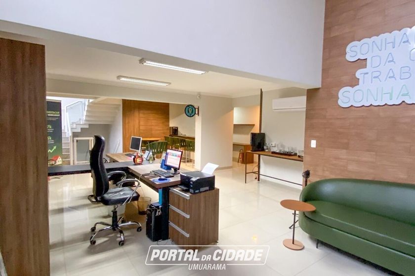 Sala Comercial &agrave; venda - 241m&sup2; - Zona I