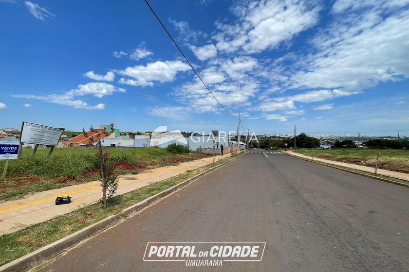Terreno &agrave; venda - 270m&sup2; - JARDIM PINHEIRINHO