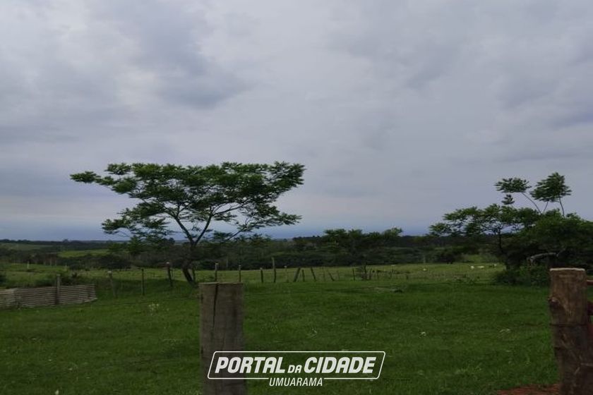 Ch&aacute;cara &agrave; venda - 