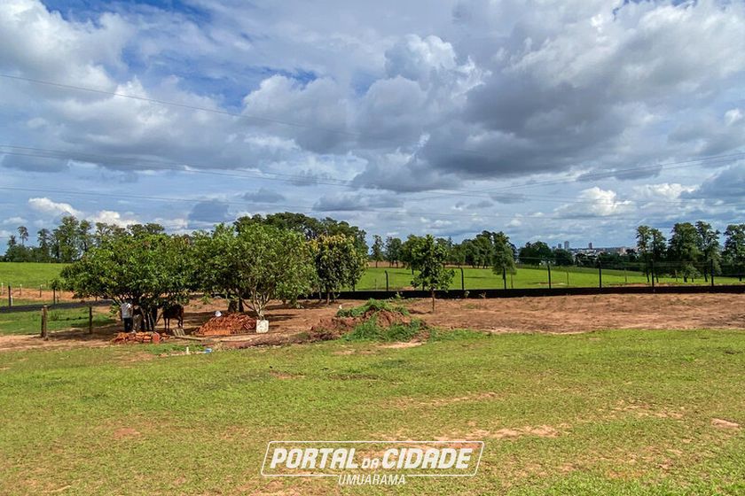 Ch&aacute;cara &agrave; venda - 40m&sup2; - -