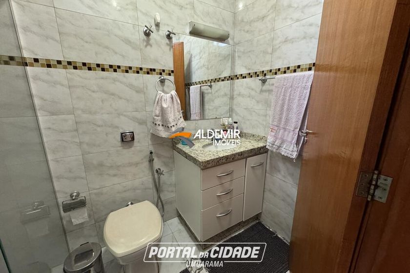 Sobrado &agrave; venda - 198m&sup2; - Zona 5