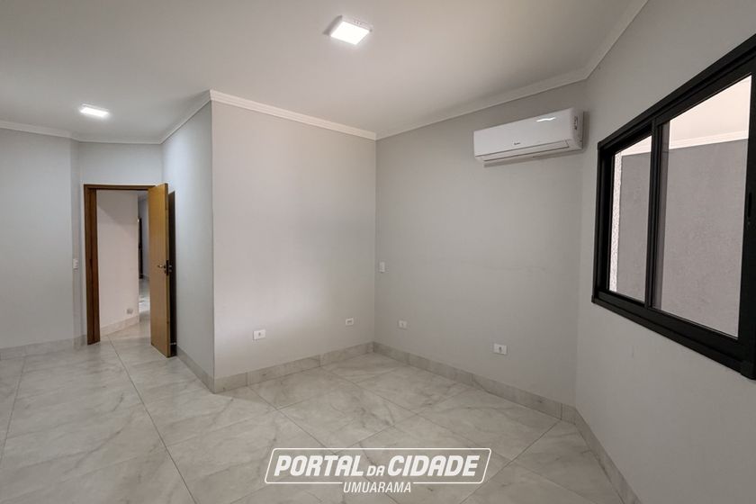 Casa &agrave; venda - 180m&sup2; - Jardim Para&iacute;so