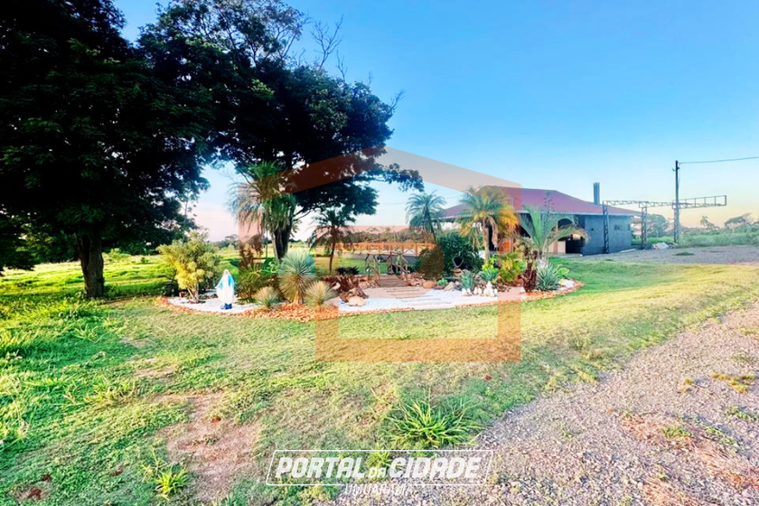 Ch&aacute;cara &agrave; venda - 20000m&sup2; - &Aacute;rea Rural
