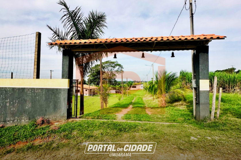 Ch&aacute;cara &agrave; venda - 4000m&sup2; - &Aacute;rea Rural