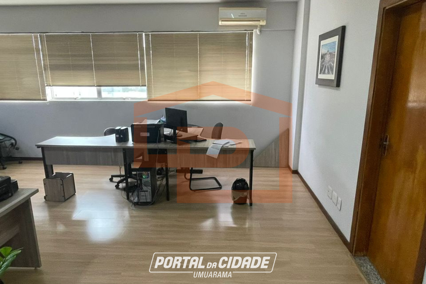 Sala Comercial &agrave; venda - 54m&sup2; - Zona I