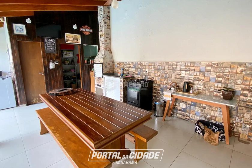 Sobrado &agrave; venda - 197m&sup2; - Zona II