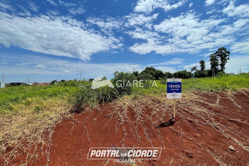 Terreno &agrave; venda - 270m&sup2; - JARDIM PINHEIRINHO