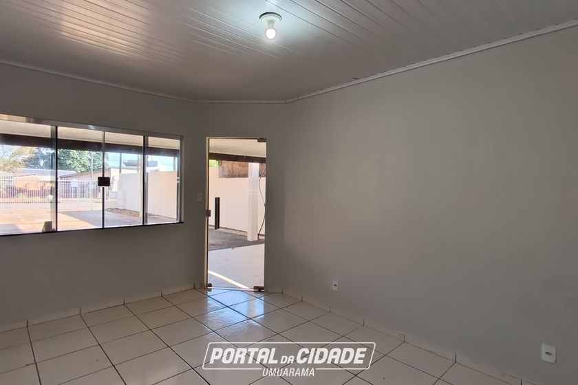 Casa para alugar - 324m&sup2; - ZONA V