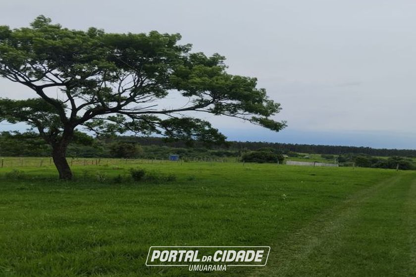 Ch&aacute;cara &agrave; venda - 