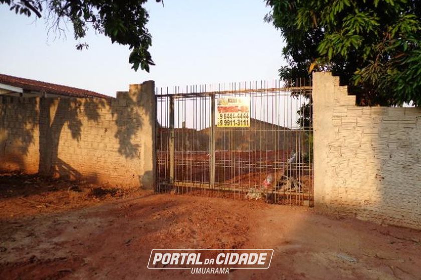 Terreno &agrave; venda - 180m&sup2; - Zona III