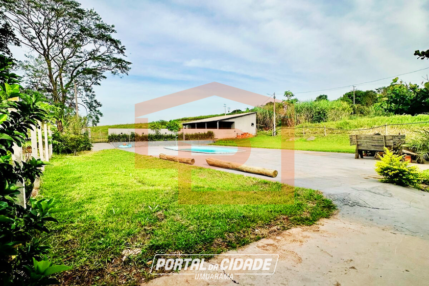 Ch&aacute;cara &agrave; venda - 4000m&sup2; - &Aacute;rea Rural