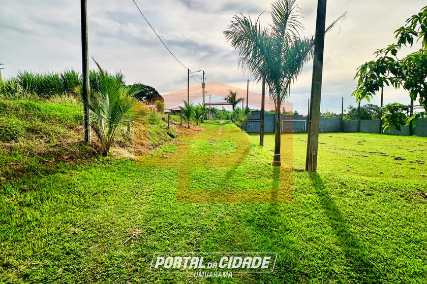 Ch&aacute;cara &agrave; venda - 4000m&sup2; - &Aacute;rea Rural