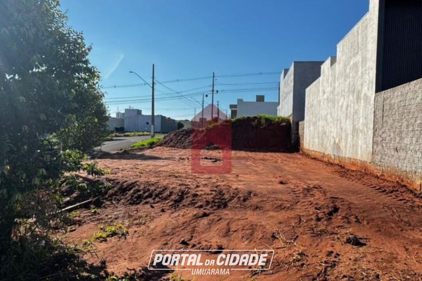 Terreno &agrave; venda - 216m&sup2; - Jardim Cerejeiras