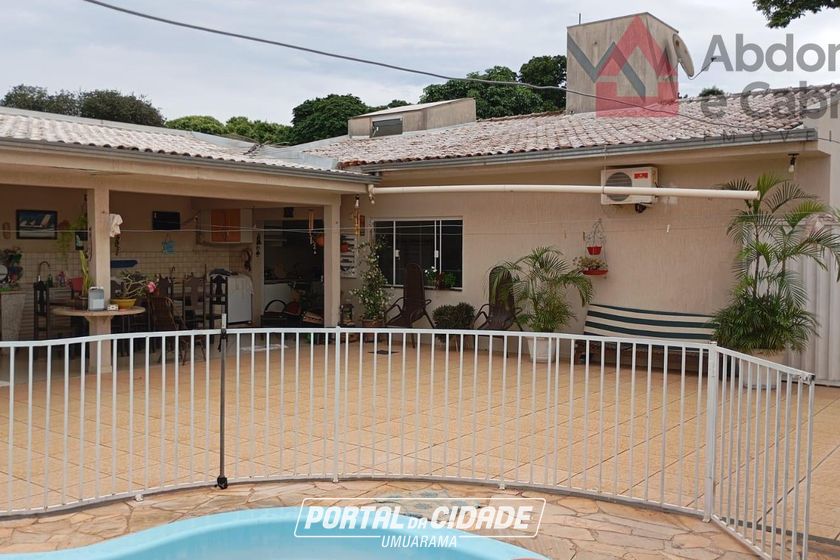 Casa &agrave; venda - 250m&sup2; - Zona III