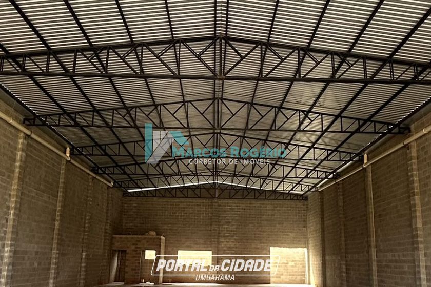 Sal&atilde;o Comercial para alugar - 470m&sup2; - Zona III