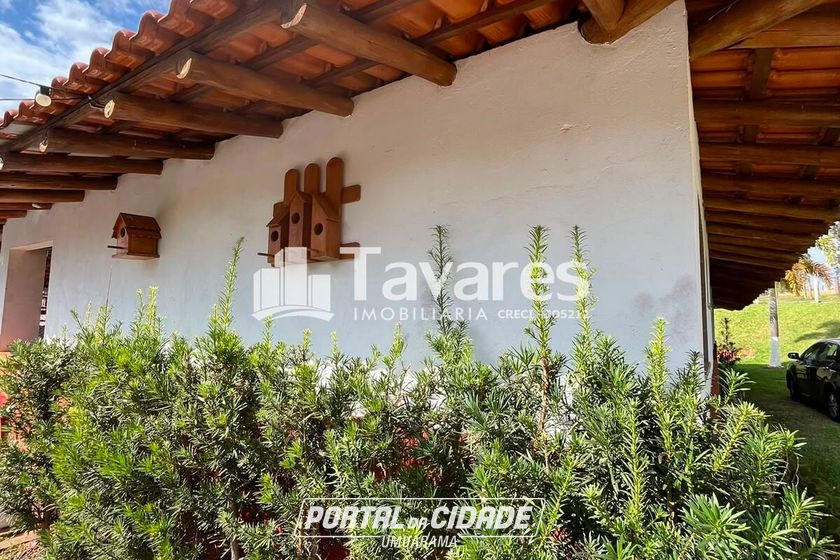 Ch&aacute;cara &agrave; venda - 6050m&sup2; - Zona VII