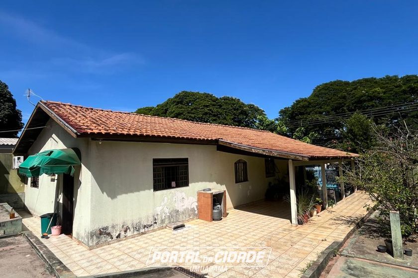 Casa &agrave; venda - 525m&sup2; - Zona V