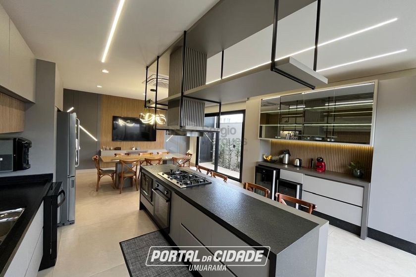 Sobrado &agrave; venda - 250m&sup2; - Condom&iacute;nio Essenza