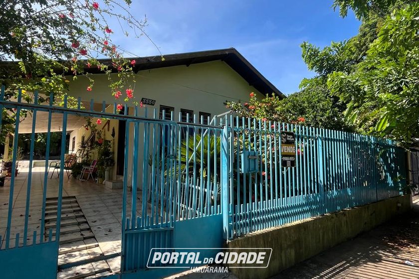 Casa &agrave; venda - 525m&sup2; - Zona V