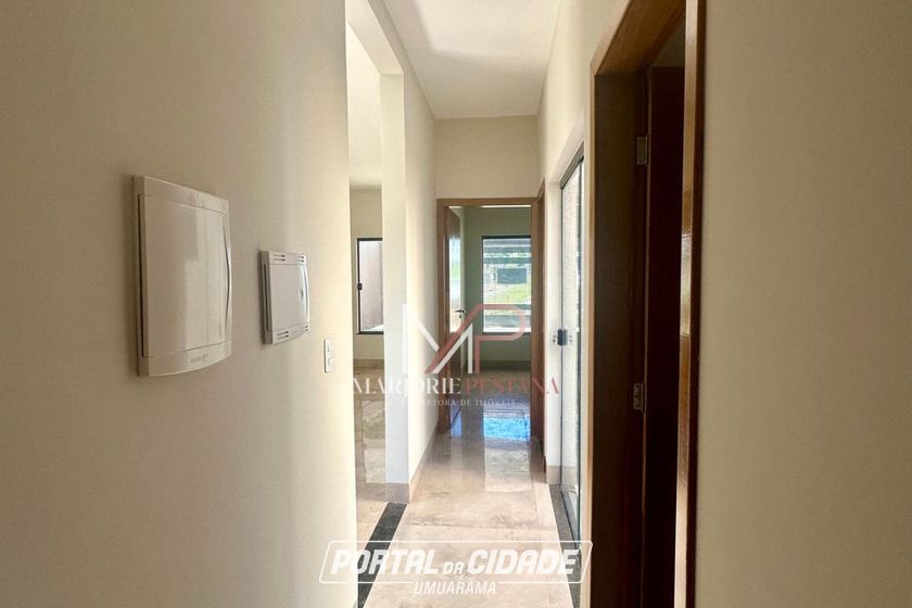 Casa &agrave; venda - 132m&sup2; - Jardim Azal&eacute;ia
