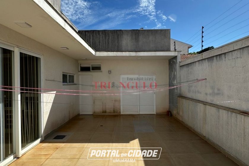 Casa &agrave; venda - 180m&sup2; - JARDIM ALPHAVILE