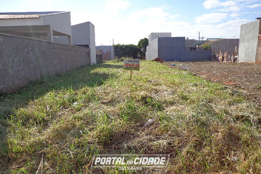 Terreno &agrave; venda - 180m&sup2; - Jardim Oriente