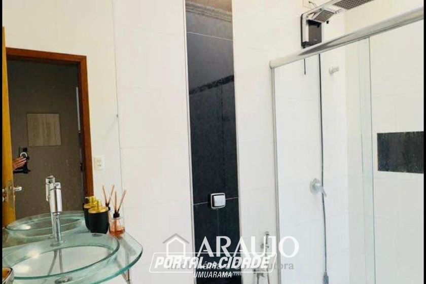 Casa &agrave; venda - 105m&sup2; - Jardim das Gar&ccedil;as I