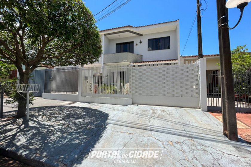 Sobrado &agrave; venda - 188m&sup2; - ZONA 2-A