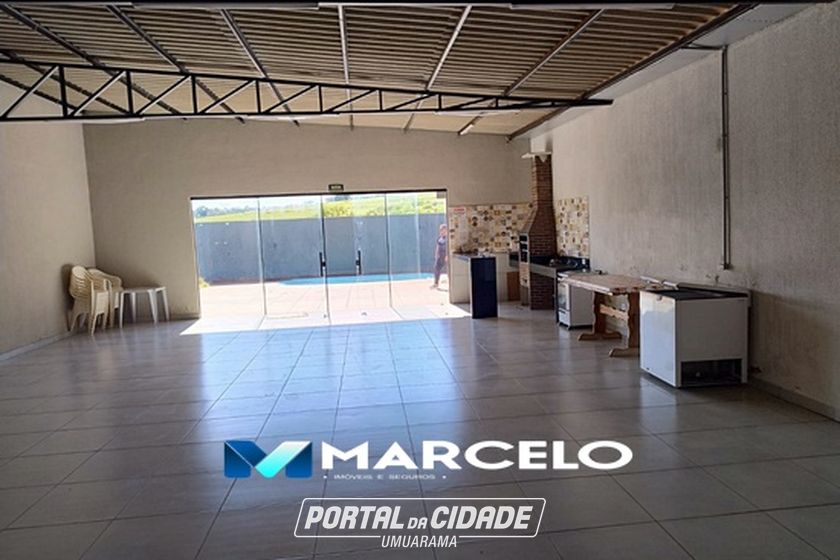 Ch&aacute;cara &agrave; venda - 2000m&sup2; - PR - 580