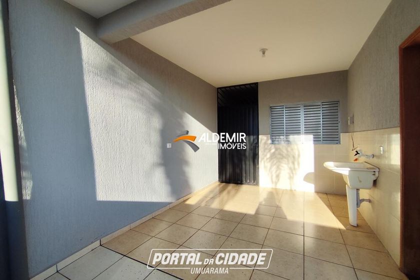 Casa para alugar - 100m&sup2; - Zona 6