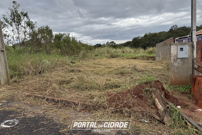 Terreno &agrave; venda - 137m&sup2; - Jardim Roma