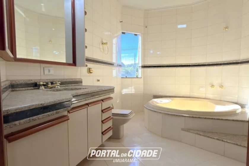 Sobrado &agrave; venda - 376m&sup2; - Zona I