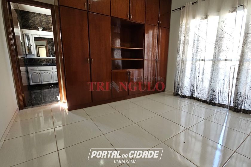 Sobrado &agrave; venda - 250m&sup2; - JARDIM DOS PRINCIPES