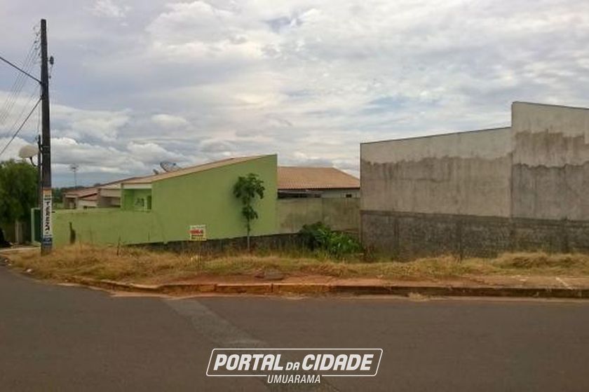Terreno &agrave; venda - 310m&sup2; - Jardim San Martim