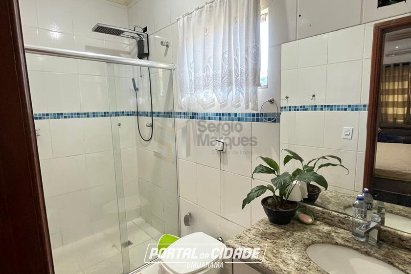 Sobrado &agrave; venda - 184m&sup2; - Zona 1-A