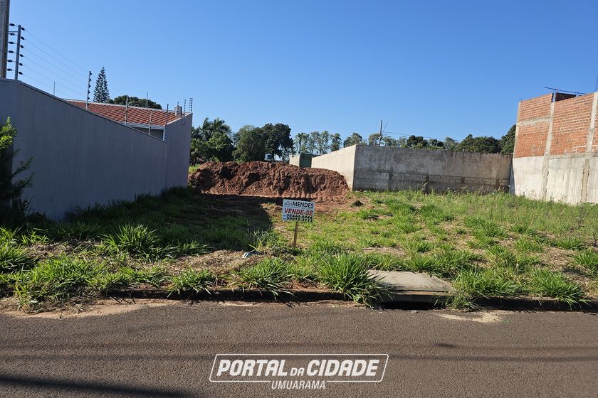 Terreno &agrave; venda - 204m&sup2; - Jardim Aeroporto