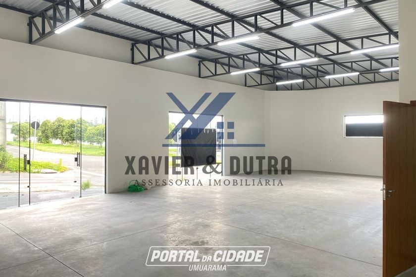Sala Comercial &agrave; venda - 150m&sup2; - E resid&ecirc;ncia de 85m&sup2; de &aacute;rea constru&iacute;da - Esquina com a Avenida Mascaranhos de Morais