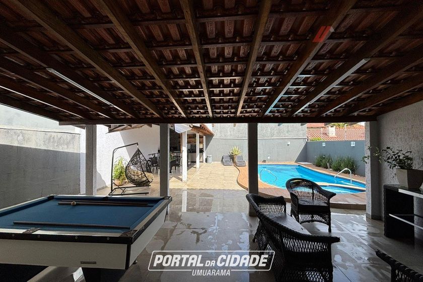 Casa &agrave; venda - 275m&sup2; - Zona 1a