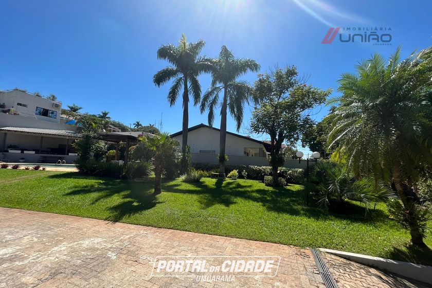 Casa &agrave; venda - 307m&sup2; - Zona I-a