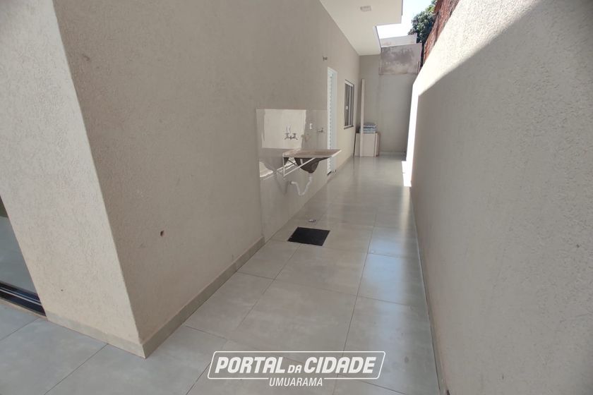 Casa &agrave; venda - 130m&sup2; - Jardim Tropical