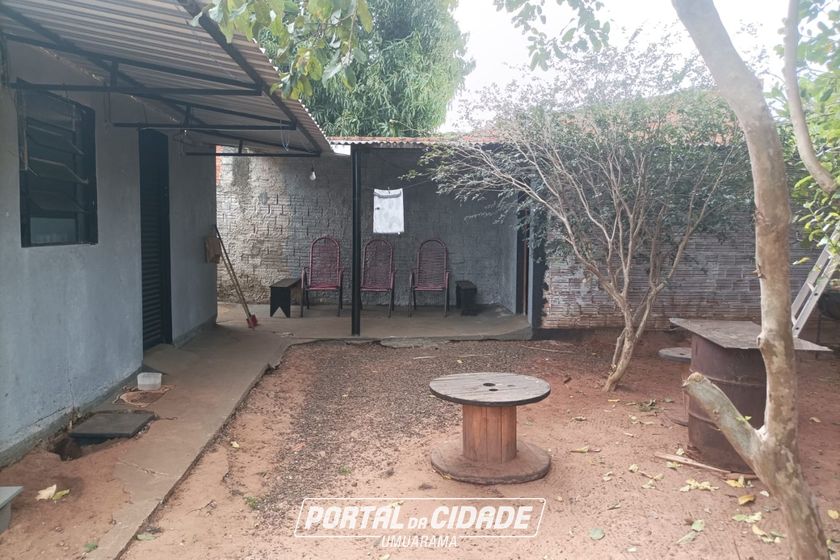 Casa &agrave; venda - 100m&sup2; - Jardim Colibri