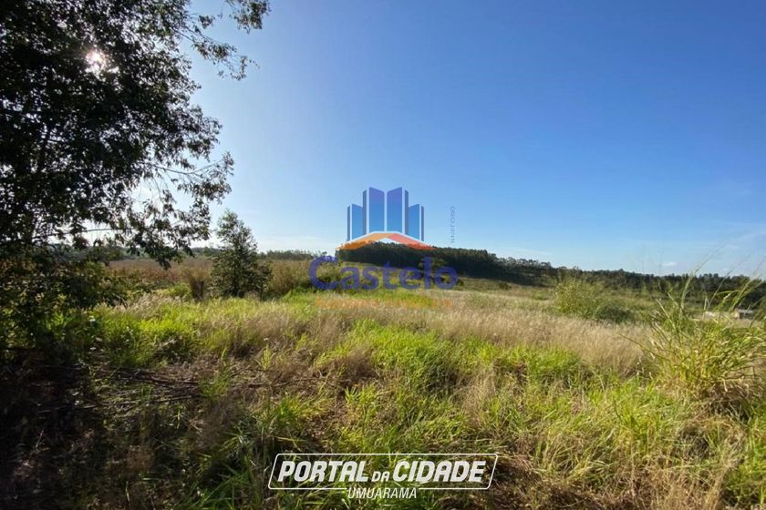 Ch&aacute;cara &agrave; venda - 4m&sup2; - Lovat