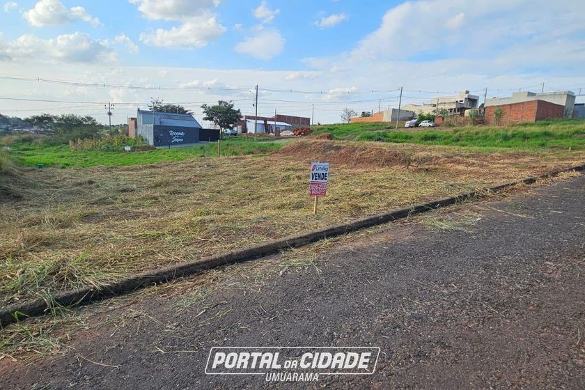 Terreno &agrave; venda - 204m&sup2; - Jardim Aeroporto II
