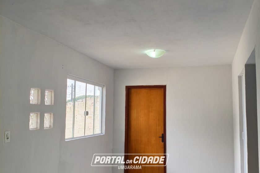 Casa para alugar - 60m&sup2; - CONJUNTO RESIDENCIAL C&Oacute;RREGO LONGE