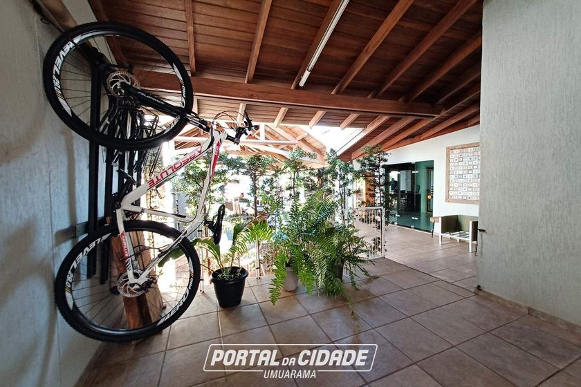 Casa &agrave; venda - 420m&sup2; - Zona I