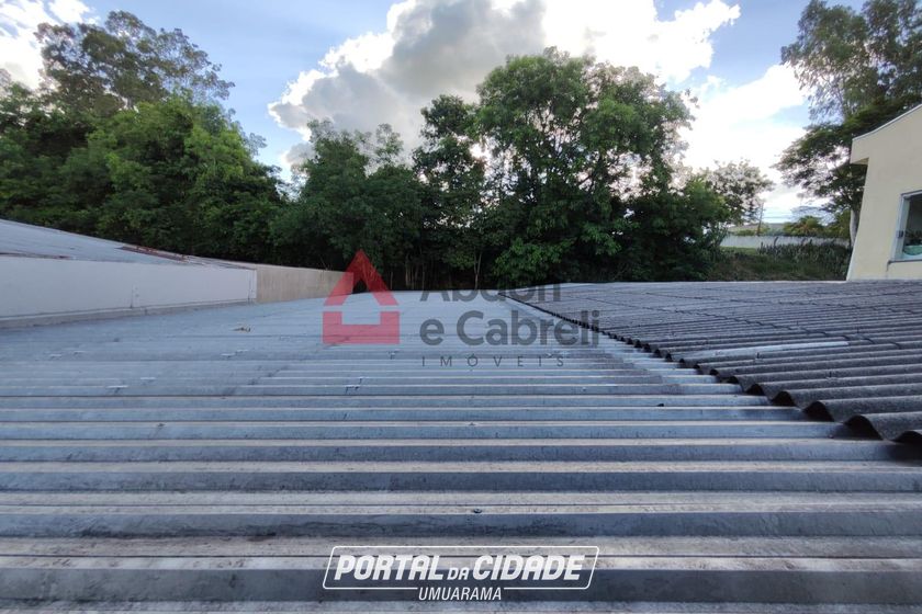 Sal&atilde;o Comercial &agrave; venda - 726m&sup2; - Zona Armazem