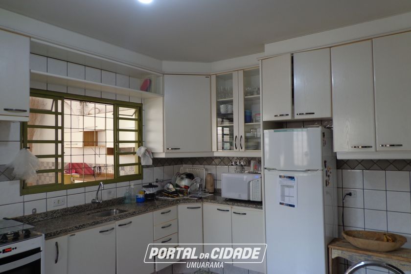 Sobrado &agrave; venda - 247m&sup2; - Zona 2