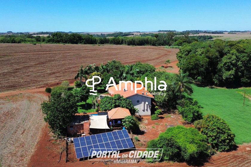 Terreno &agrave; venda - 90m&sup2; - Centro