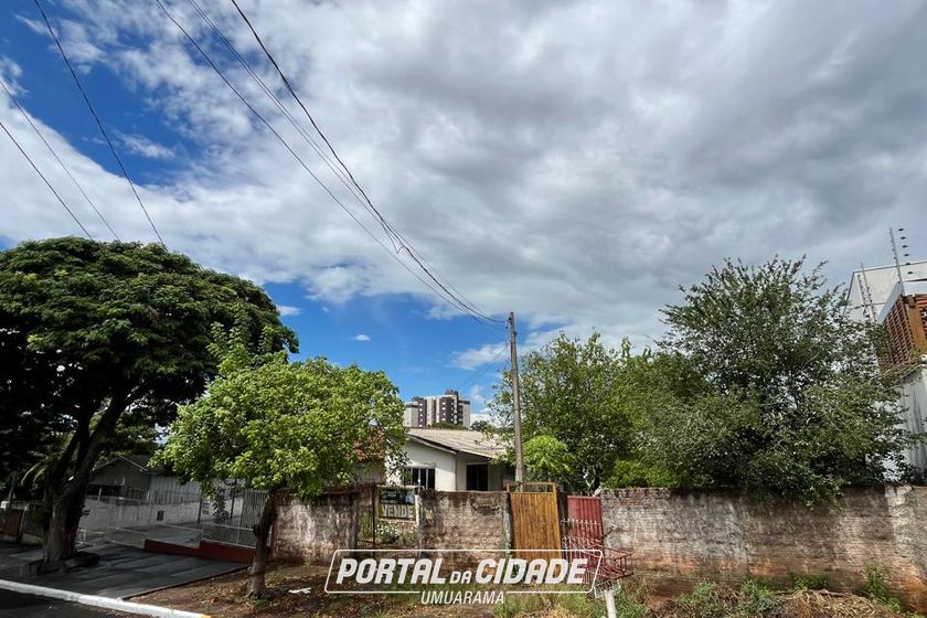 Terreno &agrave; venda - 262m&sup2; - Zona III