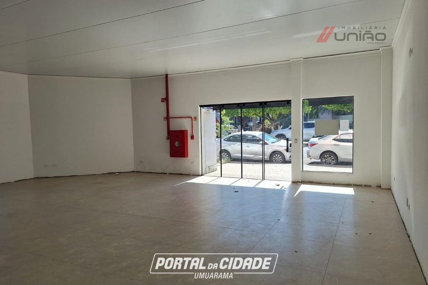Sal&atilde;o Comercial para alugar - 243m&sup2; - Zona I